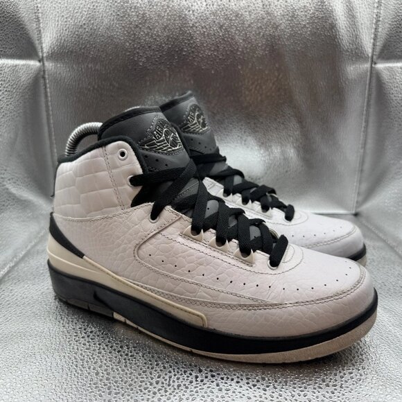 Size 5.5Y - Nike Air Jordan Retro 2 Wing It White Black Boys Athletic Shoes - Picture 1 of 11